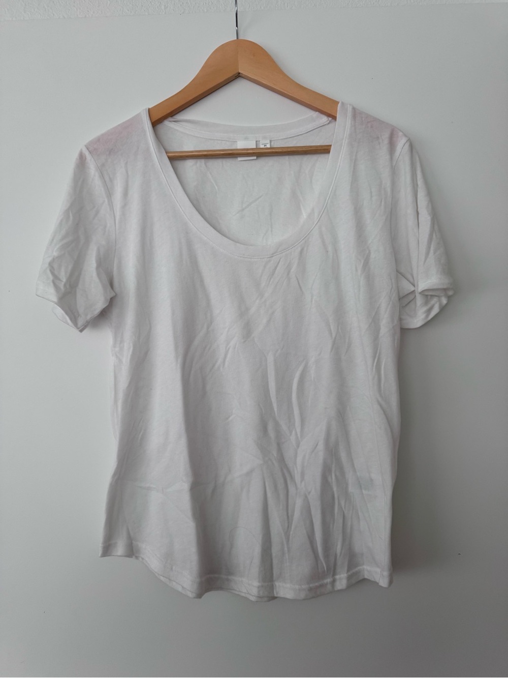 bp White Scoop Neck Short Sleeve Tee
